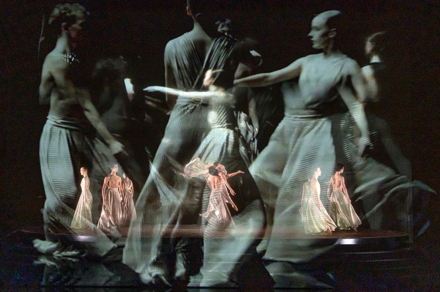  Opera Nice / Akhnaten _ Echnaton von Philip Glass hier eine Tanzscene © Dominique Jaussein 