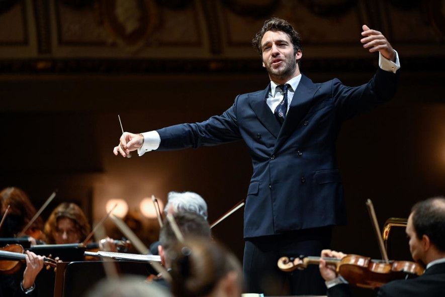 Sächsische Staatskapelle / 3. Symphoniekonzert hier Lorenzo Viotti und die Staatskapelle ©  Matthias Creutziger