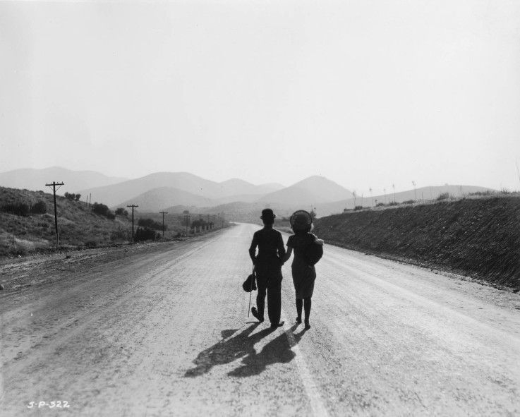 Modern Times Filmklassiker mit Charlie Chaplin © Roy Export SAS. Scan Courtesy Cineteca di Bologna Music for Modern Times Roy Export Company Establishment and Bourne Co 