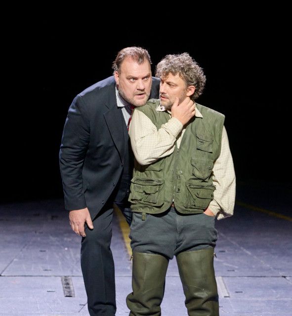 Staatsoper Wien / Bryn Terfel und Jonas Kaufmann hier in Peter Grimes, Szenenfotos © Wiener Staatsoper / Michael Pöhn