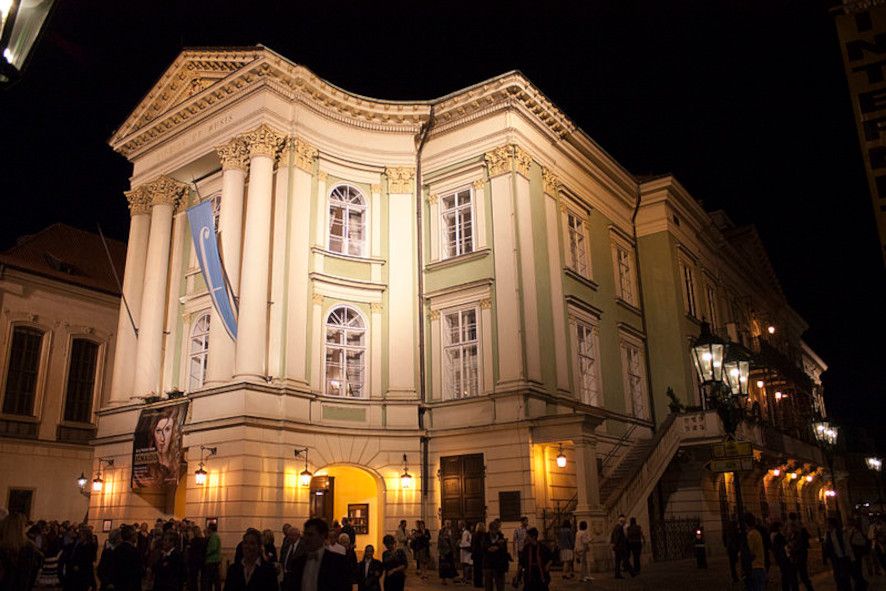 STAVOVSKÉ DIVADLO - Das spektakuläre Ständetheater in Prag © Wikimedia Commons / Jerome Schneider