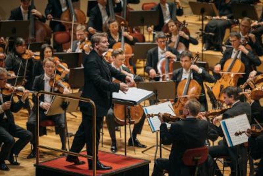 Sächsische Staatskapelle Dresden / Matthias Pintscher - Capell Compositeur dirigiert die Staatskapelle © Oliver Killig