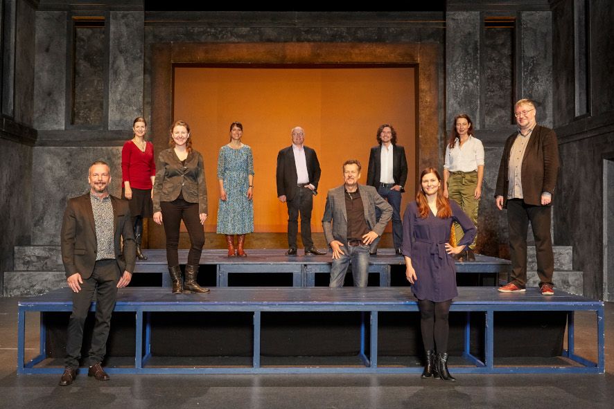 Theater Pforzheim / Neues Leitungsteam, vl Guido Markowitz, Ulrike Brambeer, Stephanie Kuhlmann, Esther Bätschmann, Markus Hertel, Thomas Kalkofen, Uwe Dürigen, Inken Meents, Alexandra Karabelas, Andreas Frane © Tilo Keller