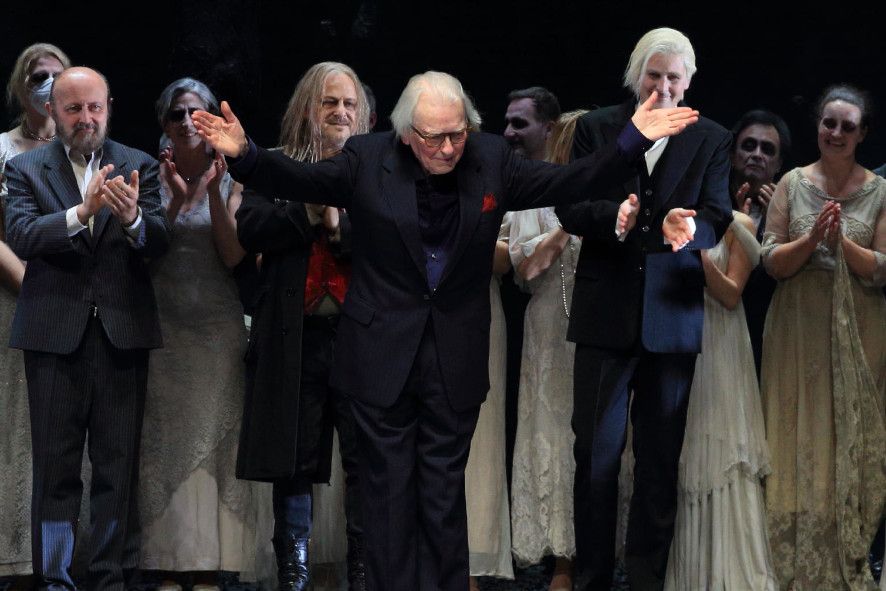 Opéra de Lyon / IRRELOHE hier Schlussapplaus mit Dirigent Bernhard Kontarsky © Patrik Klein