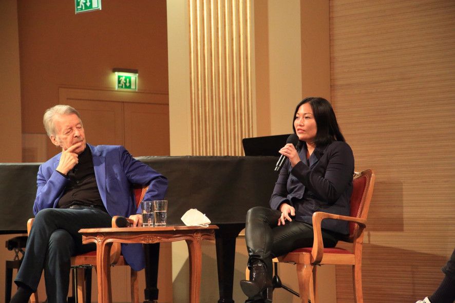 Mecklenburgisches Staatstheater / vl Peter Ruzicka und Lini Gong © Patrik Klein