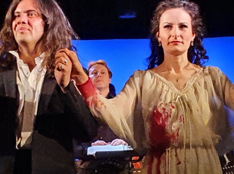 Hamburger Kammeroper / LUCIA DI LAMMERMOOR hier Guillermo Valdés als Edgardo, Luminita Andrei als Lucia © Wolfgang Schmitt