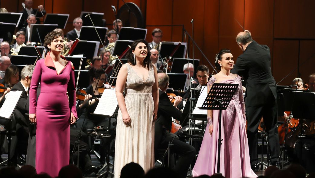 Oper Graz / Der Ring an einem Abend hier Anna Brull (Floßhilde&amp;Roßweiße), Corina Koller als Wellgunde Gerhilde und Tetiana Miyus als Woglinde und Helmwige © Oliver Wolf