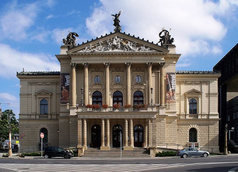 Staatsoper / Statni Opera Prag © Wikimedia Commons