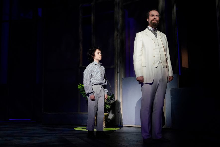 Landestheater Linz / Fanny und Alexander hier Gabriel Federspieler, Karsten Kenzel © Reinhard Winkler