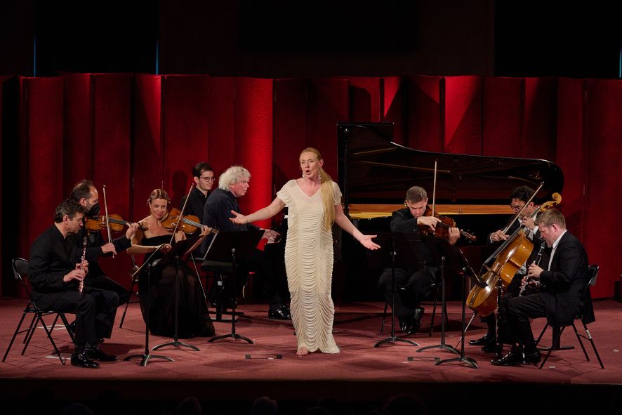 Festival de Saint-Denis / Magdalena Kozena, Simon Rattle & Friends © Christophe Fillieule