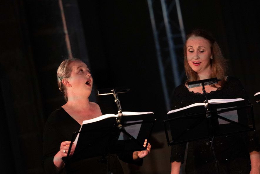 Miriam Allen und Mathilde Ortscheidt - Les Arts Florissante © Matthieu Joffre