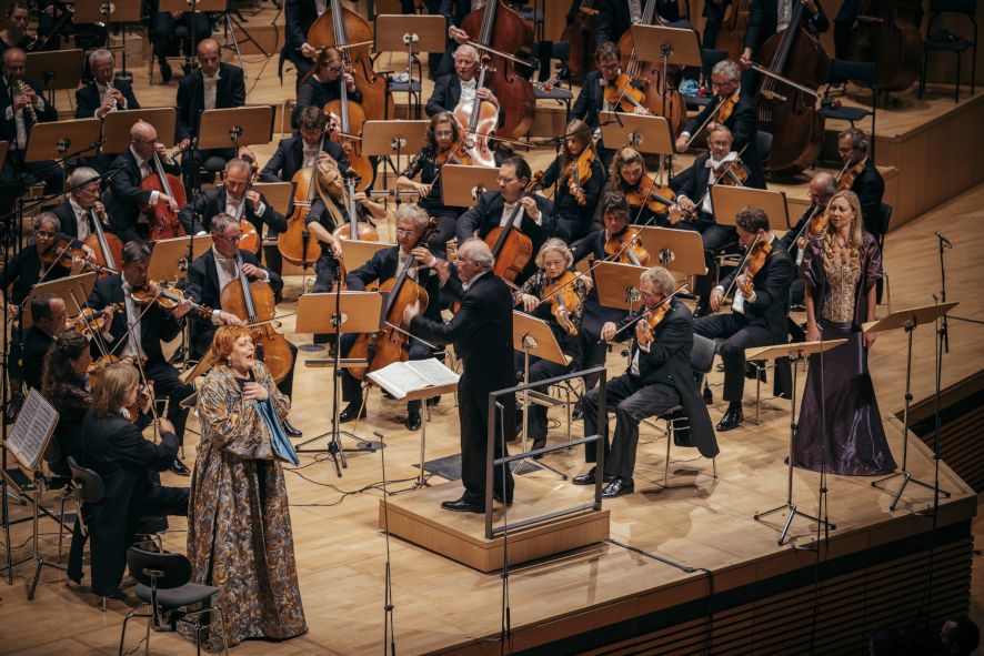 Dresden / GÖTTERDÄMMERUNG hier Catherine Foster und Marina Prudenskaya (Waltraute) © Oliver Killig