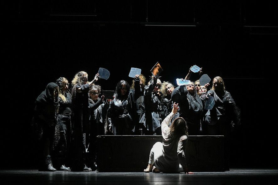 Stadttheater Bremerhaven / MACBETH hier Scenefoto @ Heiko Sandelmann