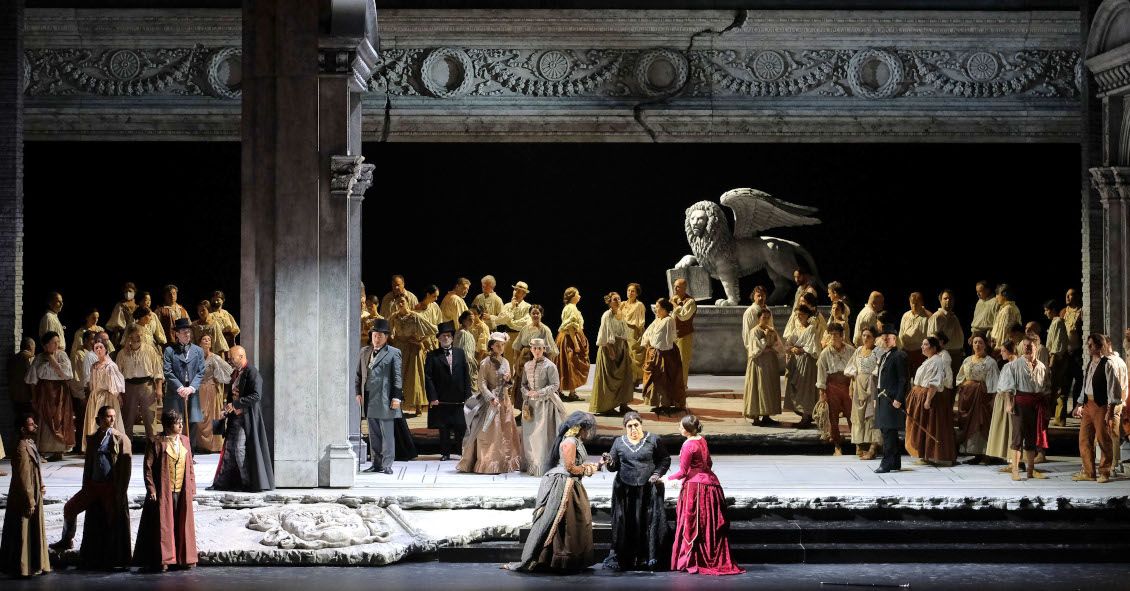 Teatro Filarmonico in Verona / La Gioconda hier das ensemble © Ennevi