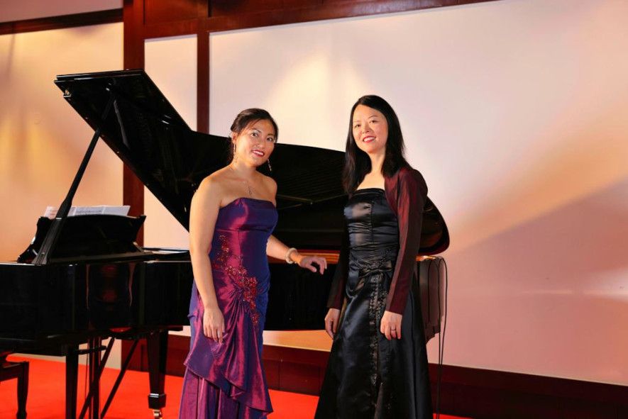 Yu Garden Hamburg / Li Gong (links) hier mit mit der Pianistin Ya-ou Xie © Oliver Nilsson