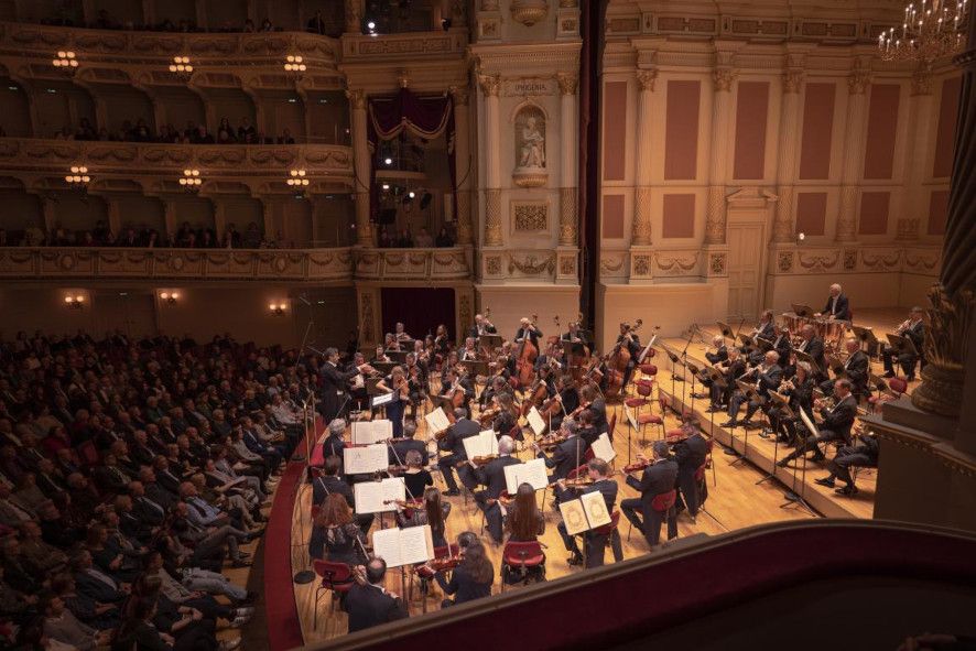 Semperoper Dresden / Sächsische Staatskapelle - 4. Symphoniekonzert © Markenfotografie/ Sächsische Staatskapelle 