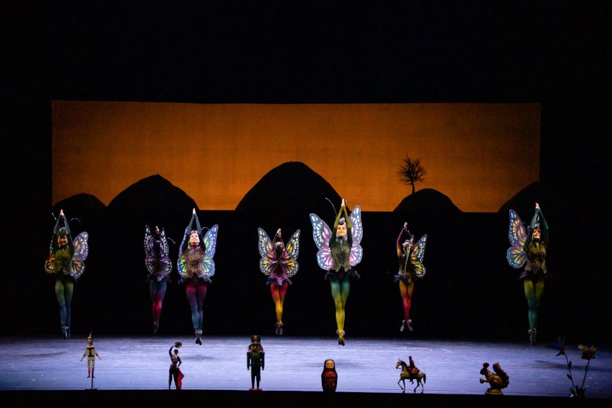 Stuttgarter Ballett, DER Nussknacker hier das Tanz-Ensemble © Roman Novitzky /Stuttgarter Ballett