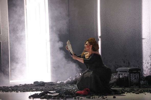 Theater Bremen / ARIADNE AUF NAXOS hier Sarah-Jane Brandon als Primadonna © Joerg Landsberg