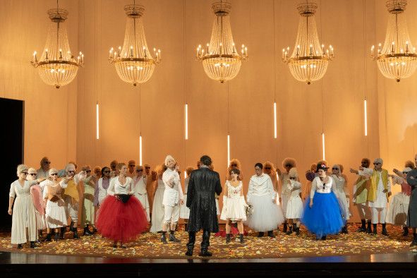 Staatstheater Darmstadt / DON GIOVANNI hier Solgerd Isalv, Eric Ander, Julian Orlishausen, Juliana Zara, David Lee, Megan Marie Hart, Opernchor © Nils Heck