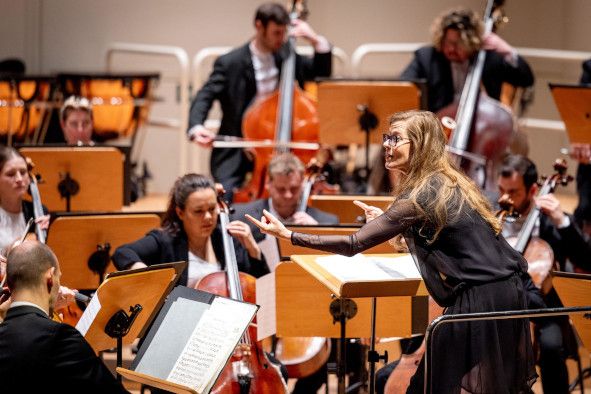 Konzerthaus Dortmund / London Symphony Orchestra, Dirigat Barbara Hannigan © Holger Jacoby