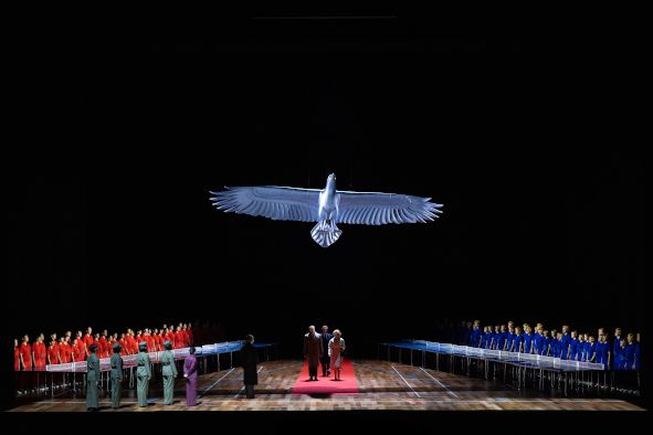 Opéra National de Paris / NIXON IN CHINA hier Szenenphoto mit Renée Fleming als Pat Nixon, Thomas Hampson als Richard Nixon © Elena Bauer