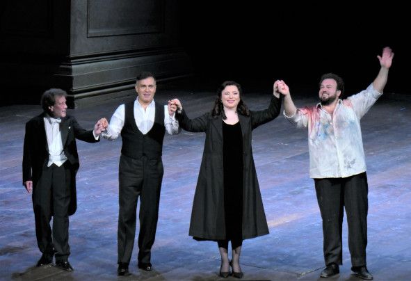 Staatsoper Hamburg / TOSCA hier vl Dirigent Stafano Ranzani, Erwin Schrott / Scarpia, Natalya Romaniv / Tosca, Stefan Pop / Cavaradossi © Wolfgang Radtke