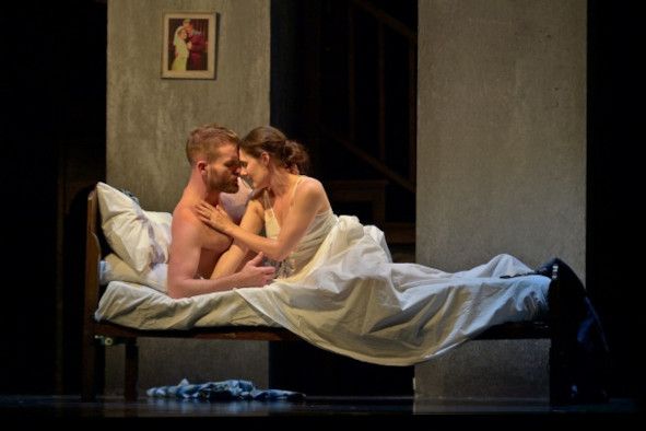 Opéra Comique, Paris / BREAKING THE WAVES hier Sydney Mancasola (Bess) und Jarrett Ott (Jan) © S. Brion