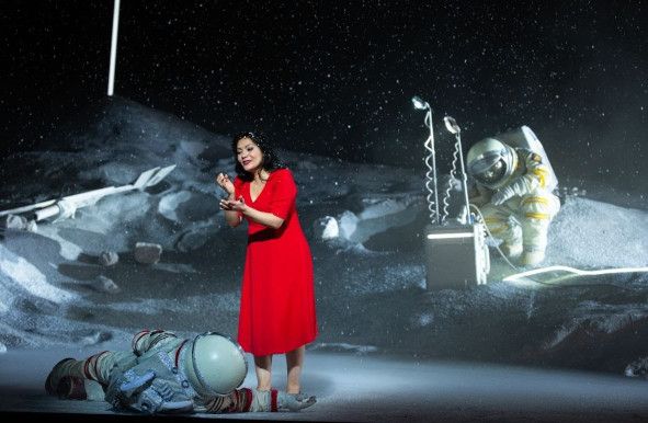 Opéra national de Paris / LA BOHEME hier Szenefoto mit Ailyn Pérez als Mimi © Guergana Damianova