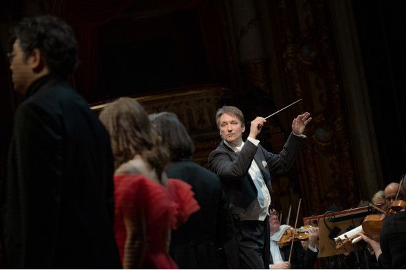 Hessisches Staatstheater Wiesbaden/ NABUCCO hier Dirigent Michael Güttler © Hessisches Staatstheater Wiesbaden