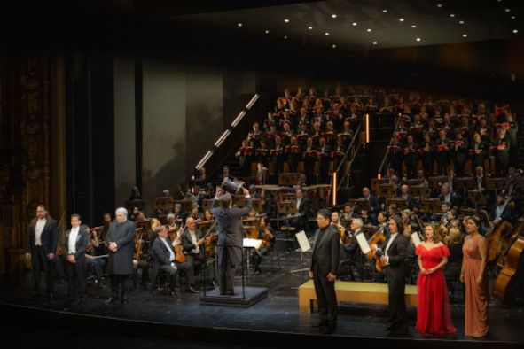 Hessisches Staatstheater Wiesbaden / NABUCCO Konzertante Aufführung - hier Ensemble und Orchester © Hessisches Staatstheater Wiesbaden