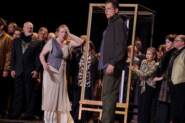 Staatstheater Braunschweig / GÖTTERDÄMMERUNG hier Allison Oakes, Tilmann Unger, Chor Chor © Björn Hickmann 