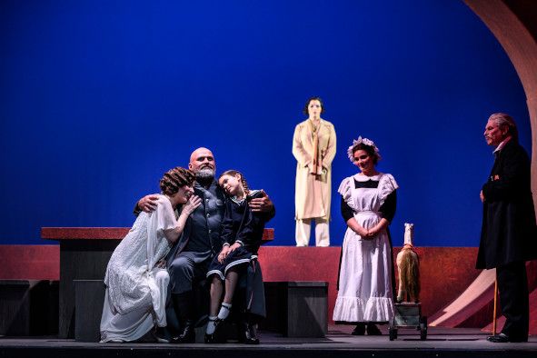 Theater Erfurt, ORESTES hier das trügerische Familienidyll © Lutz Edelhoff