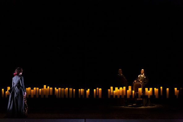 Opéra National de Bordeaux / DIALOGUES DES CARMÉLITES hier Anne-Catherine Gillet (Blanche de la Force), Mireille Delunsch (Madame de Croissy) © Eric Bouloumie