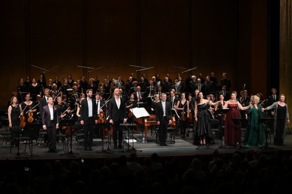 Théâtre des Champs Elysées / FAUSTO hier Szenenphoto mit Orchester Les Talens Lyriques, Chor Vlaams Radiokoor, Solisten und Christophe Rousset, Dirigent © Gil Lefauconnier