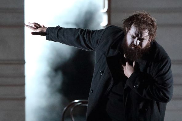 Bayerische Staatsoper / HAMLET hier A. Clayton als Hamlet © W. Hoesl