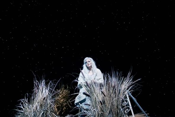 Badisches Staatstheater Karlsruhe / RUSALKA hier Dorothea Herbert als Rusalka © Felix Gruenschloss