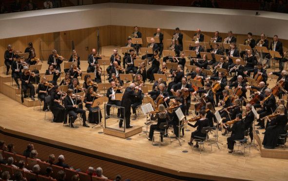 Kulturpalast / DRESDNER PHILHARMONIE © Oliver Killig